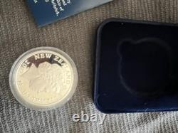2002 New Zealand 5 Dollars Silver Proof Hector's Dolphin
