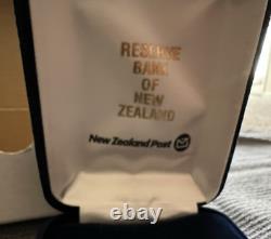 2002 New Zealand 5 Dollars Silver Proof Hector's Dolphin