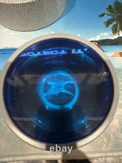 2013 New Zealand Mint Fine Silver. 999 1oz Niue Coin Hammerhead Shark Coin