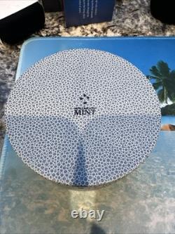 2013 New Zealand Mint Fine Silver. 999 1oz Niue Coin Hammerhead Shark Coin