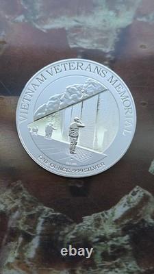 2015 Niue $2 Vietnam Veterans Memorial 1 oz. 999 Silver Proof America's Parks