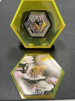 2018 MANUKA HONEYBEE 1oz NEW ZEALAND SILVER PROOF COLOURED LIMITED EDITION COIN