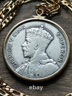 Handsome 1933 New Zealand Silver Half Crown on a 24 Gold Filled Chain