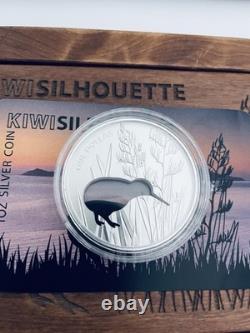 New Zealand 2015 1oz Silver Dollar Proof Coin Kiwi Silhouette