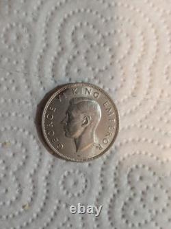 1942 NOUVELLE-ZÉLANDE ROYAUME-UNI Roi George VI VIEIL Argent 1/2 Couronne Pièce BU