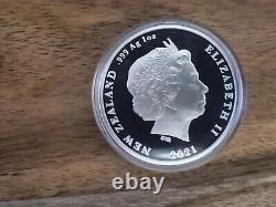 2021 Pièce de monnaie Proof de Nouvelle-Zélande Kaka 1 dollar en argent d'une once. Gravure photoréaliste brillante.