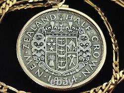Beau demie-couronne en argent néo-zélandaise de 1934 sur une chaîne Figaro en plaqué or 24 carats