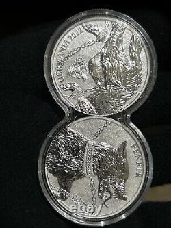 En français, cela se traduirait par : Ensemble de pièces de monnaie Germania Beasts Fenrir 2 x 1 oz. en argent 9999 BU de 2022 avec capsule duo.