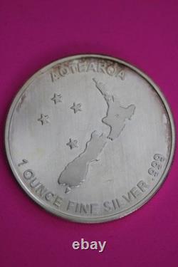 Fougère argentée de Nouvelle-Zélande 1 OZ. 999 Argent Ronde Garantie Authentique 1852