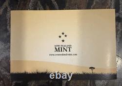 Monnaie en argent Proof de 1 oz 2014. 999 $2 Niue Rhinocéros noir RARE