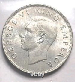 Nouvelle-Zélande 1946 1/2 Couronne Superbe Gemme. Rare Grade Élevé avec Plein Lustre.