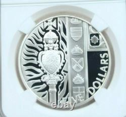 Nouvelle-Zélande 2002 – 5 dollars en argent – Jubilé d’or de la reine – NGC PF 69 Ultra Cameo
