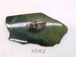 Ornement kiwi néo-zélandais en métal argenté EPNS sur base en pounamu en pierre verte
