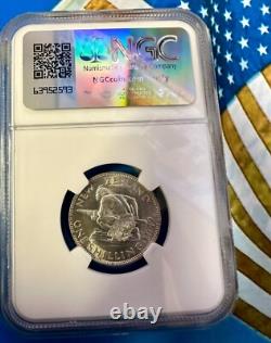 Pièce de monnaie en argent de 1 shilling de Nouvelle-Zélande 1942 notée MS61 par NGC, rare et difficile à trouver, belle.