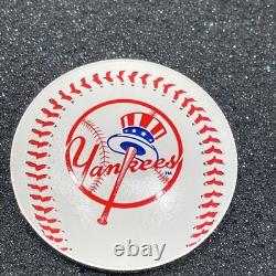 Pièce ronde en argent fin 999 de 1 oz des Yankees MLB de la New Zealand Mint 2025