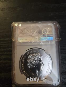 Vente 2020 Dollar d'Argent de Nouvelle-Zélande 1 Dollar Pingouin Crête Ngc Ms70 Pop 56